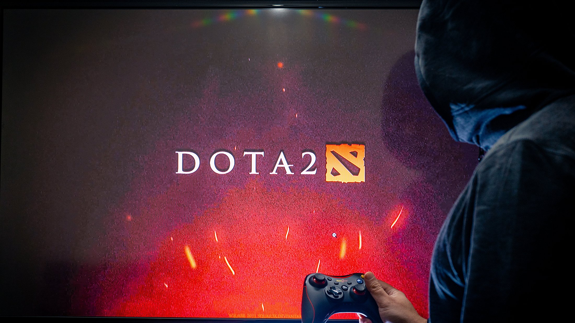 das Logo von DOTA 2 auf einem Bildschirm