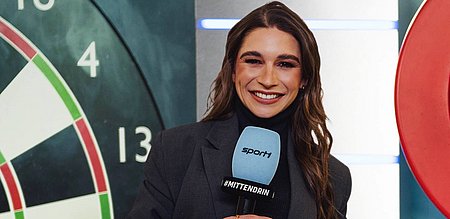 DARTS-WM: JANA WOSNITZA FEIERT IHR COMEBACK AUF SPORT1